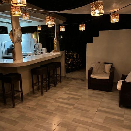 Aloe B&B Ораниестад Екстериор снимка