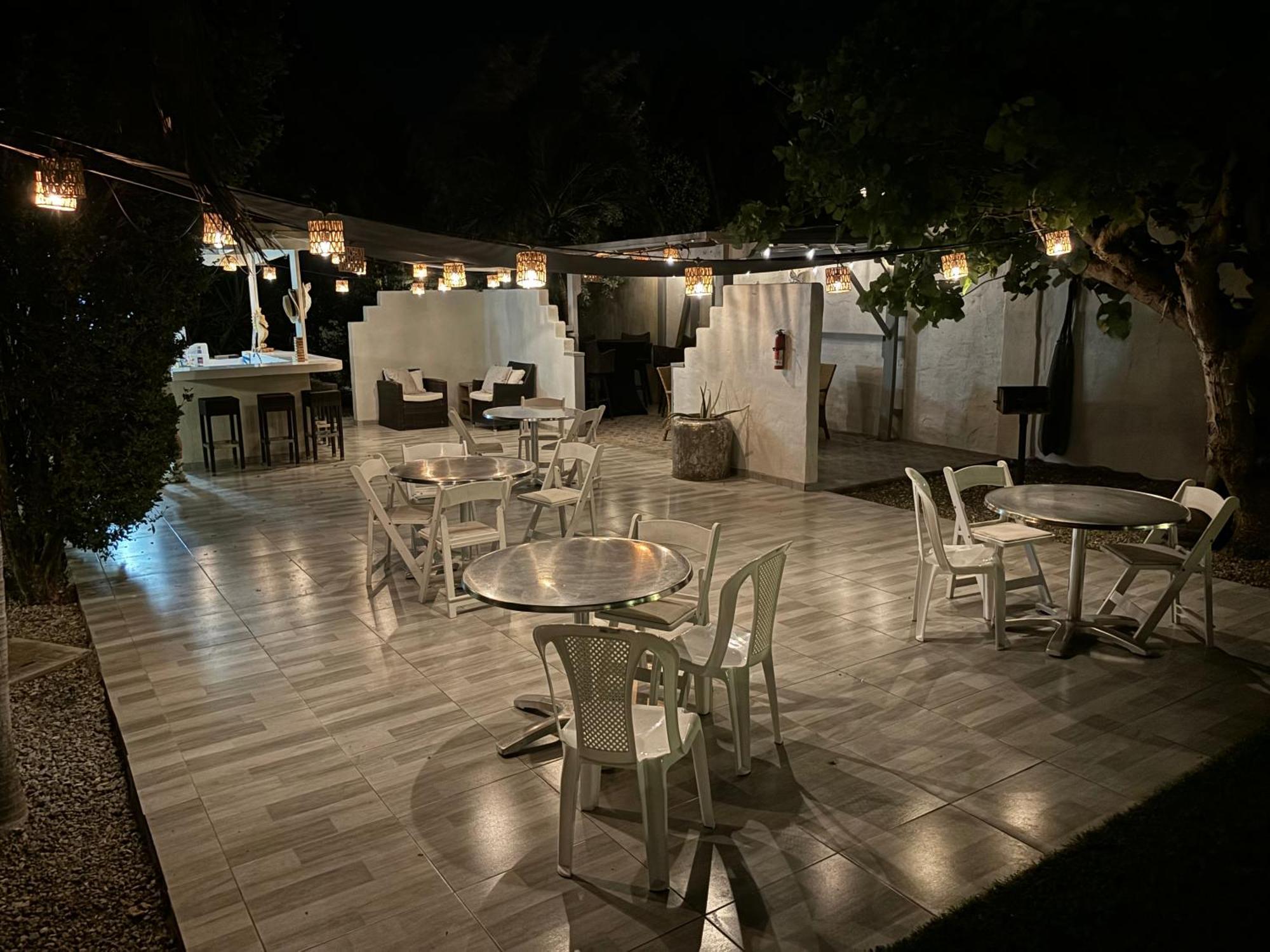 Aloe B&B Ораниестад Екстериор снимка