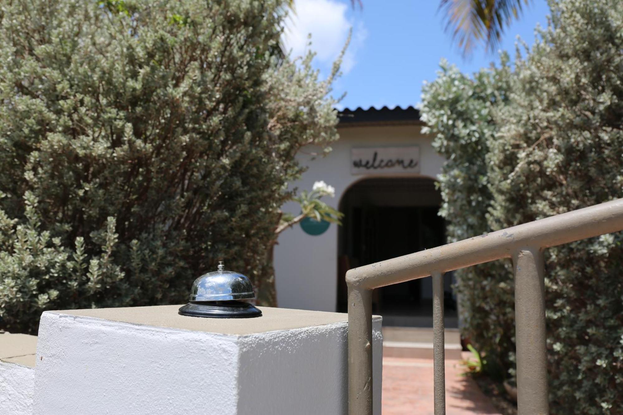 Aloe B&B Ораниестад Екстериор снимка