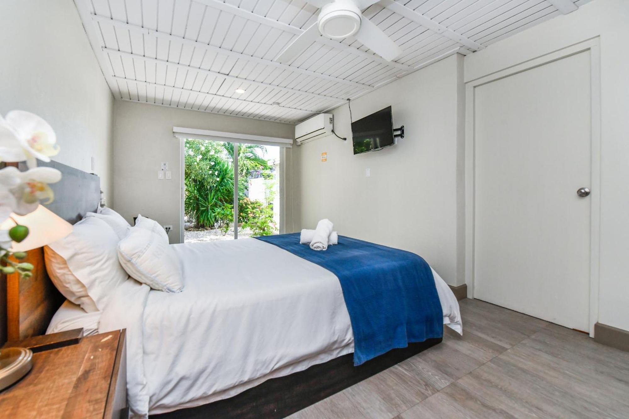 Aloe B&B Ораниестад Екстериор снимка